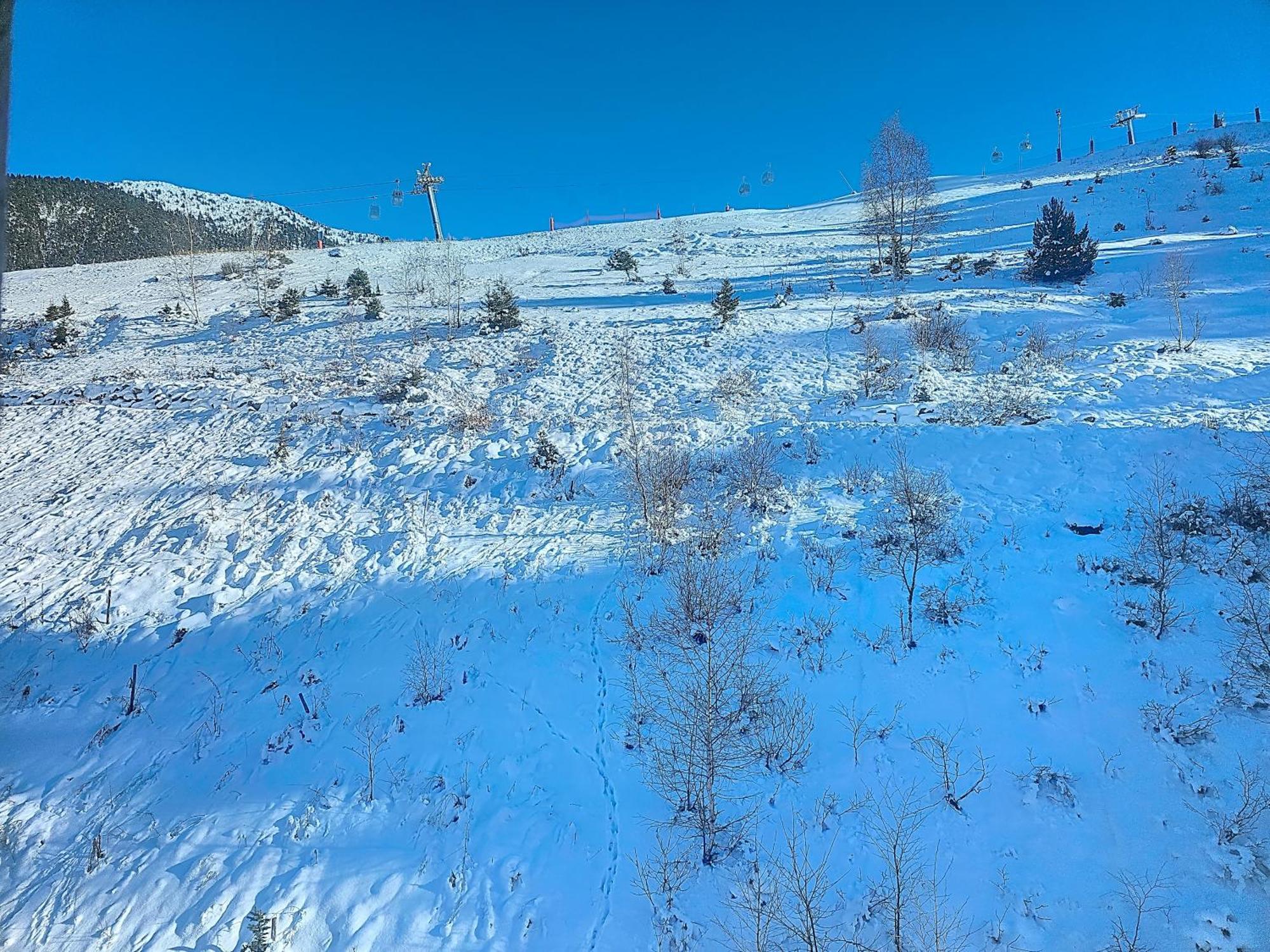 Apartment 1650 Mountain View - Snow Front 2s01 *